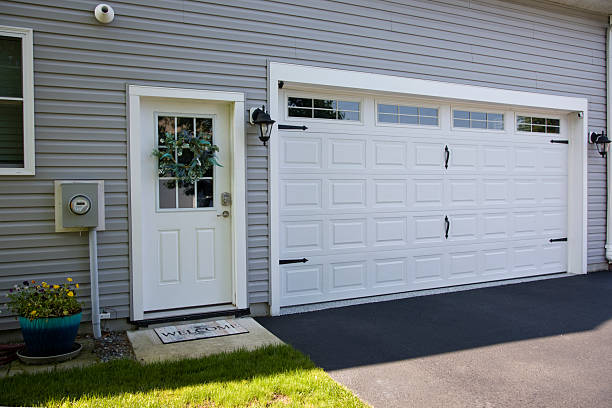 24/7 Emergency Garage Door Panel Replacement experts in Traverse County County, MN